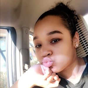 Meet your Posher, Deja